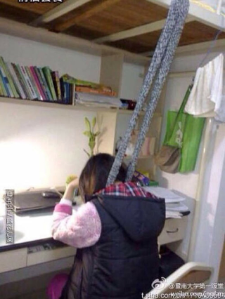 Illustration for article titled Hardcore Studying in China Looks Absolutely Frightening